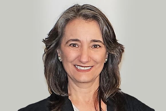 Marina Hermosilla D.